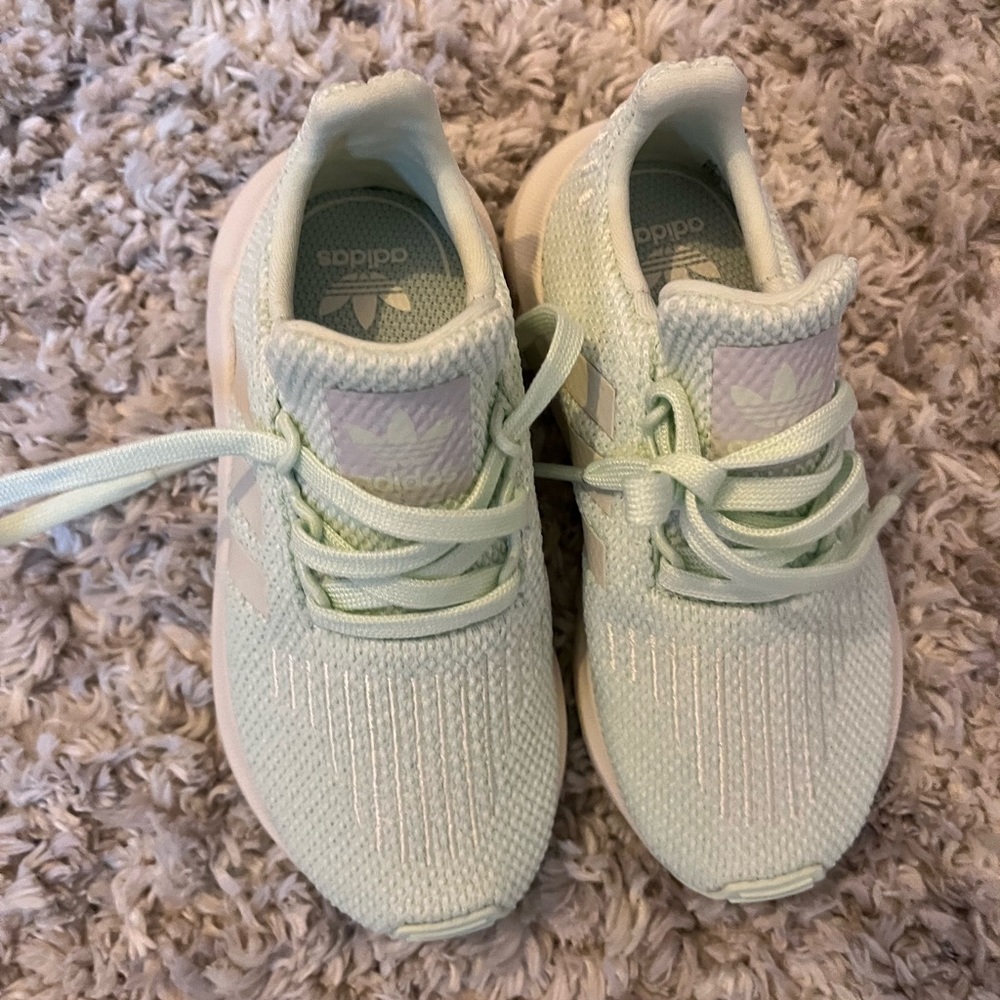 Adidas swift runs